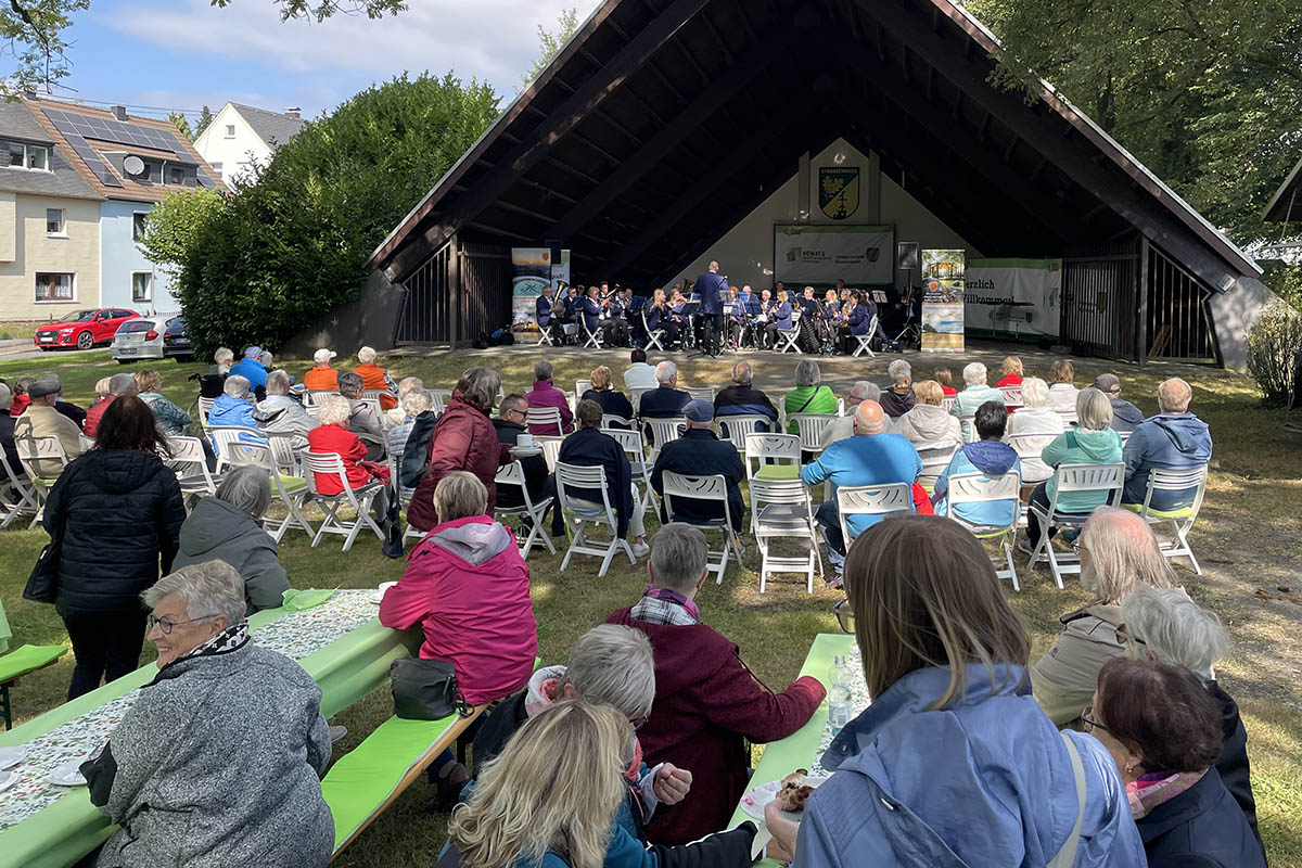 Sommersaison-Abschluss-Konzert in Straenhaus