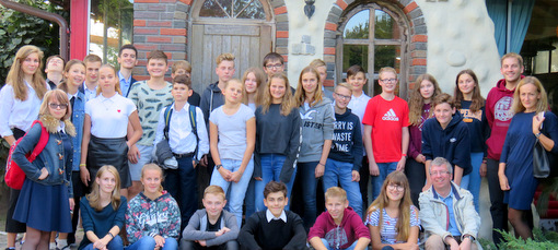 Die deutsch-russische Besuchergruppe unterwegs. (Foto: Freiherr-vom-Stein-Gymnasium)