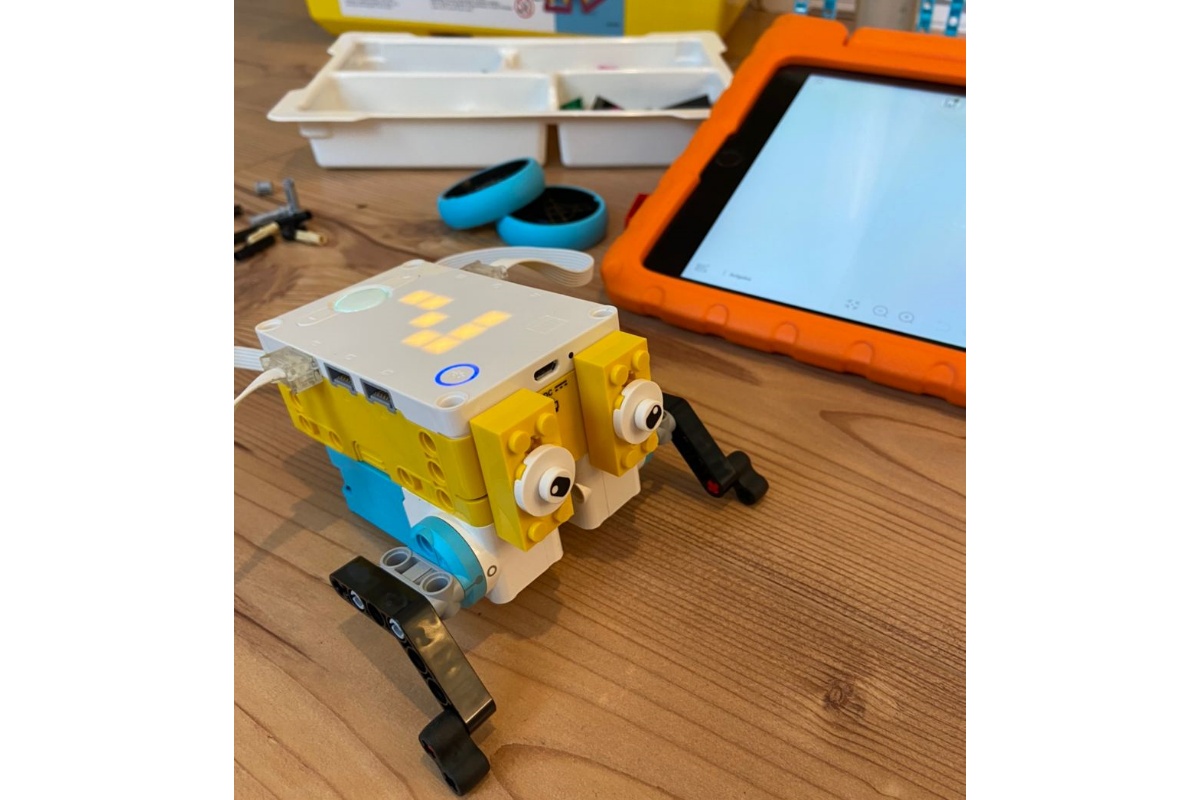 Jugend- und Kulturzentrum "Zweite Heimat": Workshop "LEGO Spike  Der neue Roboter"