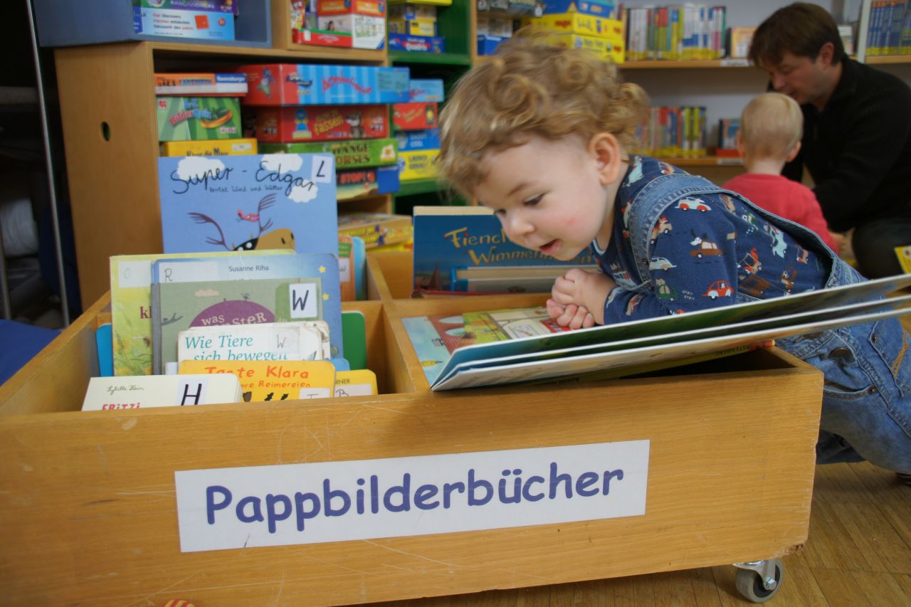 Lesestartsets fr Dreijhrige in der Stadtbcherei Bad Honnef
