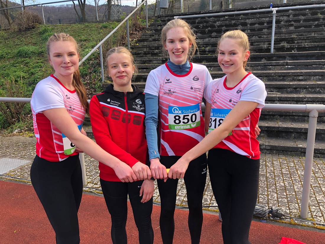 Die weibliche U20-Staffel der LG Rhein-Wied qualifizierte sich ber 4x400 Meter mit (von links) Marie Bckmann, Irina Fischbach, Miriam Rhle und Sina Ehrhardt fr die deutsche Meisterschaft. (Foto: privat)