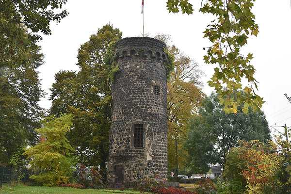 Linzer Mauerbau-Initiative setzt sich fr Pulverturm ein