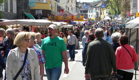 Der Maimarkt des Treffpunkt Wissen e. V. hat Tradition. Am nchsten Sonntag, dem 13. Mai, ist es wieder soweit. Rund 40 Verkaufs- und Informationsstnde locken in die Innenstadt. (Foto: Treffpunkt Wissen e. V.) 