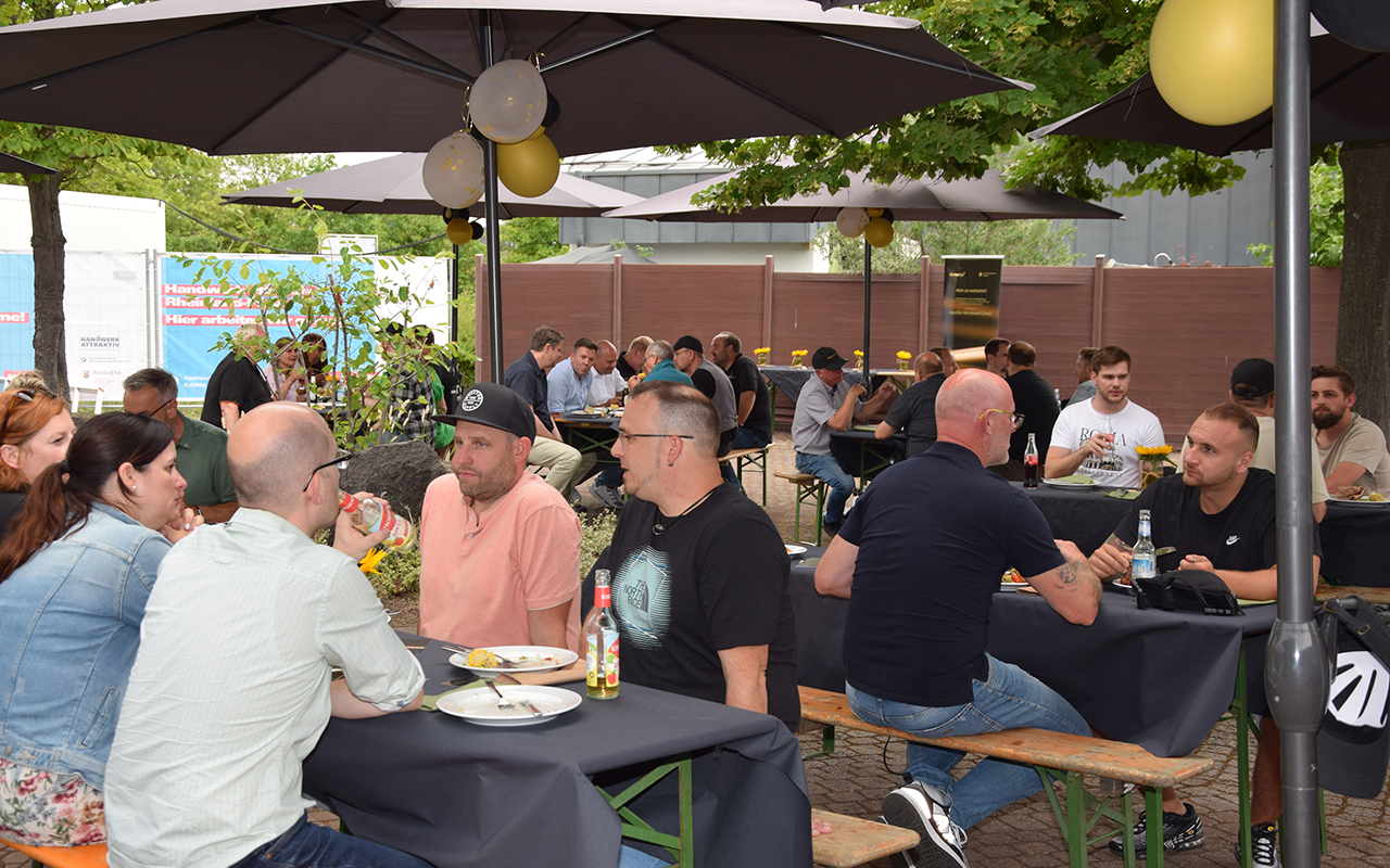 Viele Handwerksmeister nutzten die Gelegenheit, sich gleich beim Opening Event des neuen Meisterclubs intensiv auszutauschen. (Foto: HwK Koblenz/Jrg Diester)