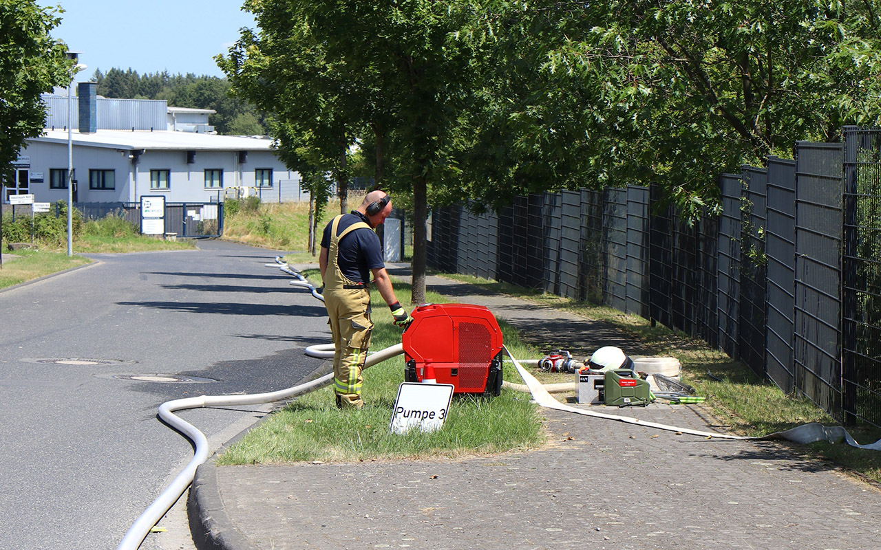 "Gebudebrand" im Industriepark Mendt (Foto: FF VG Asbach)