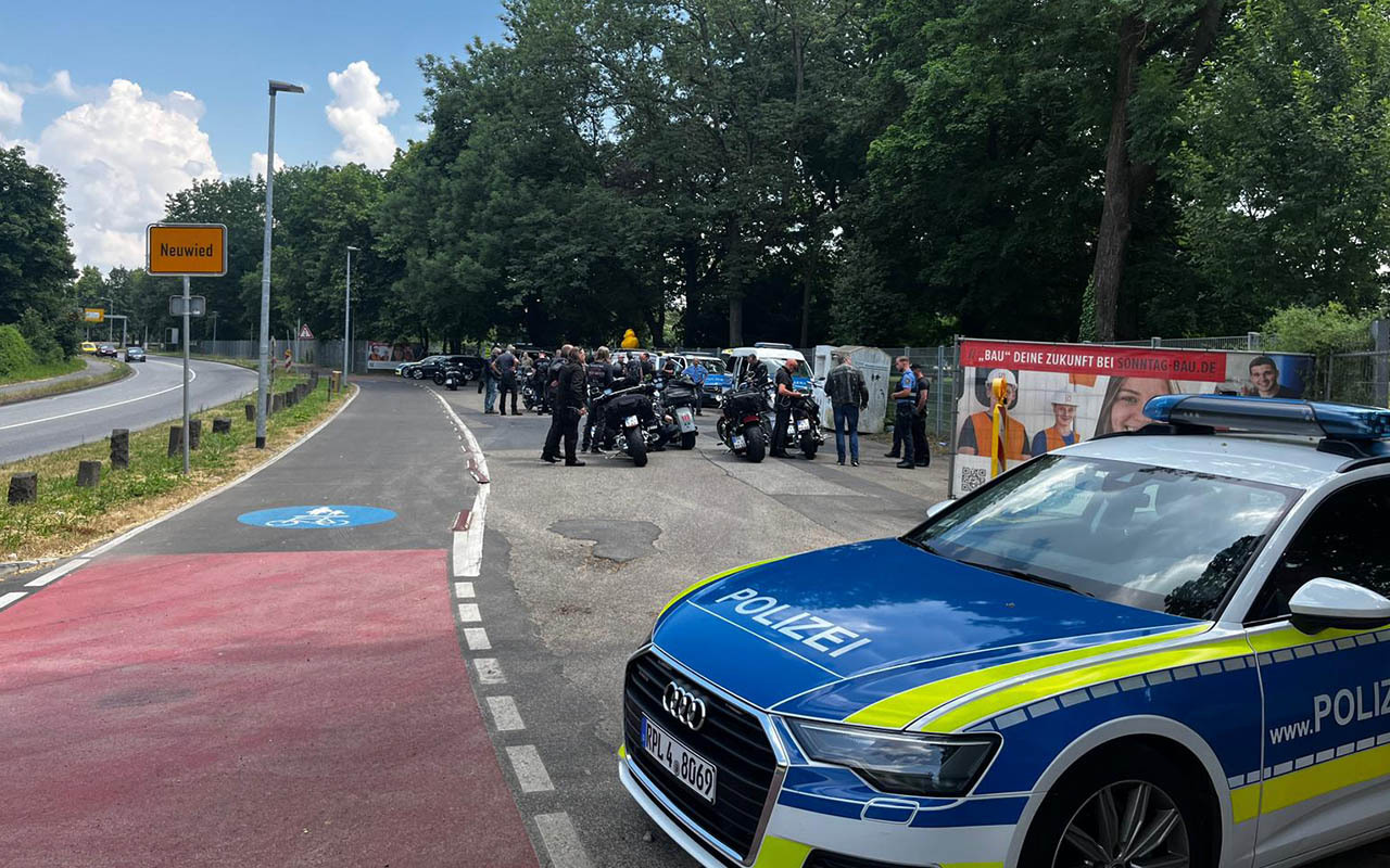 An der B42 in Neuwied fhrte die Polizei Kontrollen durch. (Foto: PI Neuwied)