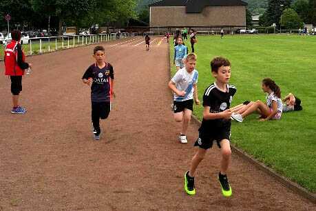 Bundesjugendspielen in Marienschule - viele Urkunden