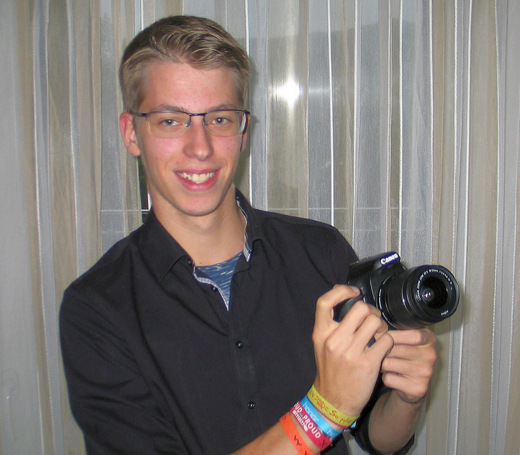 Thomas Mller aus Gebhardshain ist schon seit langem ein begeisterter Hobbyfotograf. In diesem Jahr erhielt der 18-Jhrige  als einziger Rheinland-Pflzer  die Chance bei NEWS4U  Jugend macht Medien, einem Angebot der Evangelischen Kirche im Rheinland, viele Einblicke in die Medienwelt zu bekommen. (Foto: PES)