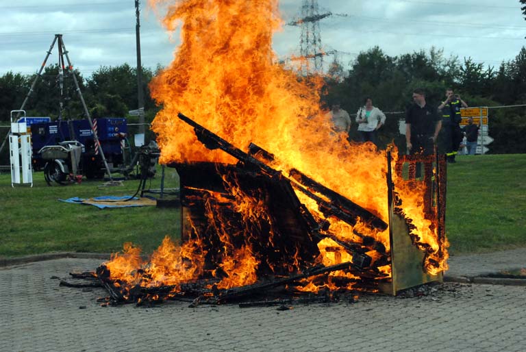 Feuerwehr Neuwied feiert 150 Jahre Schutz und Hilfe 