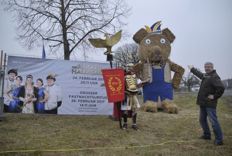 Zugbr "Ollmi" lchelt seinem Namensgeber zu. Foto: Klaus-Dieter Hring