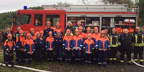 Berufsfeuerwehrtag hielt Jugendfeuerwehr Oberlahr auf Trab