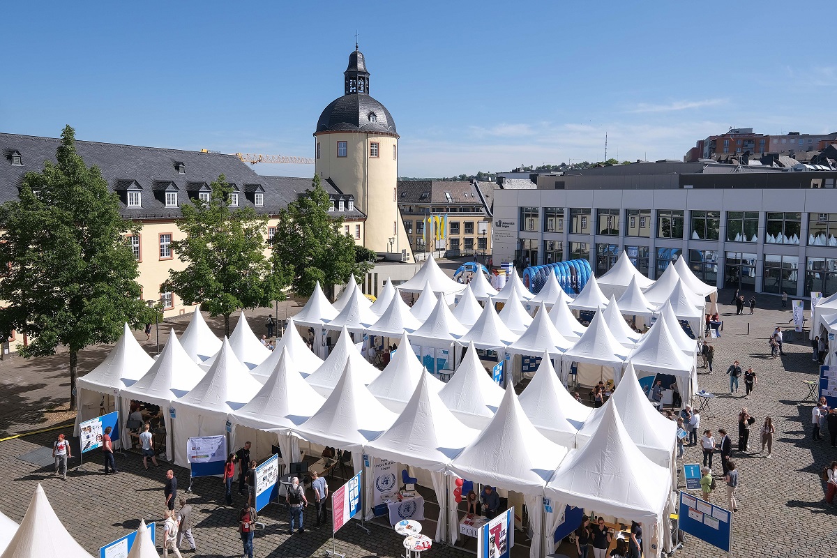 Die Uni Siegen am 8. Juni auf dem Schlossplatz entdecken