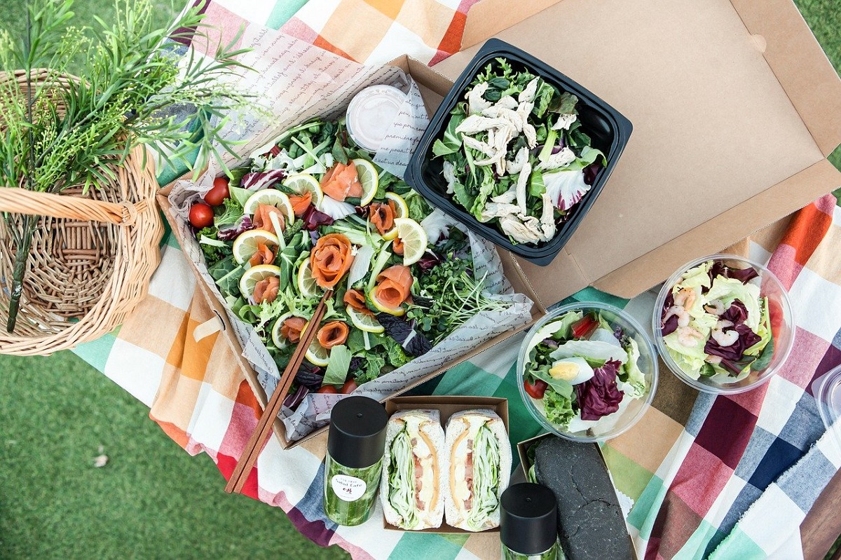 "Snacken gegen Plastikmll": Neuwied feiert Nachhaltigkeit mit Picknick am Rhein