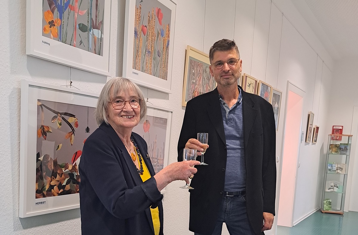 Holger Telke (Leiter der KVHS), freut sich, Helene Boors Werken fr zwei Monate eine Heimat und den Besuchern spannende Einblicke anbieten zu knnen. (Foto: Salvatore Oliverio) 