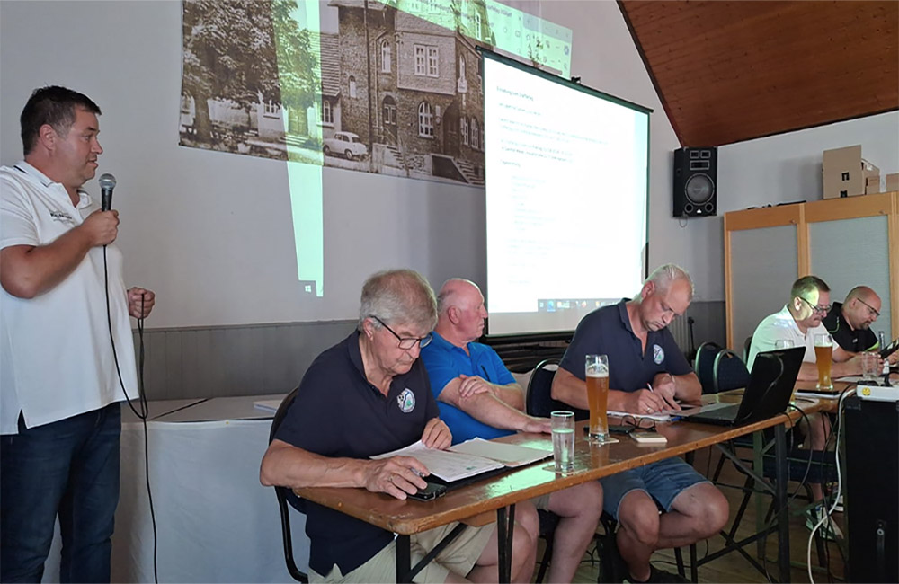 Erfolgreicher Staffeltag des Fuballkreises Westerwald-Sieg: Harmonischer Abend im Gasthof "Weyer"