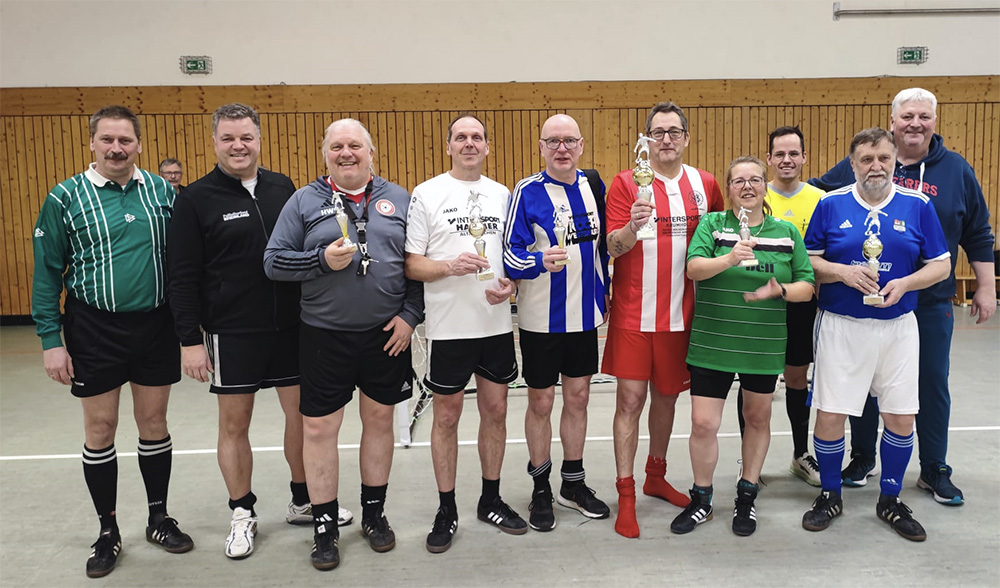 Erster Walking Football Budenzauber in Neitersen begeistert mit Spielfreude und Generationenvielfalt