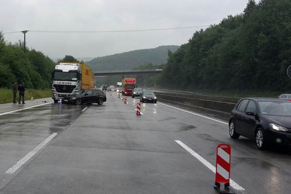 Viele Unflle auf der A 3 im Bereich Wiedbachtal