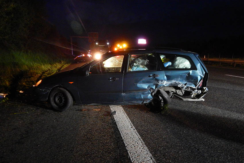 Verkehrsunfall durch aggressiven Raser mit zwei Schwerverletzten 