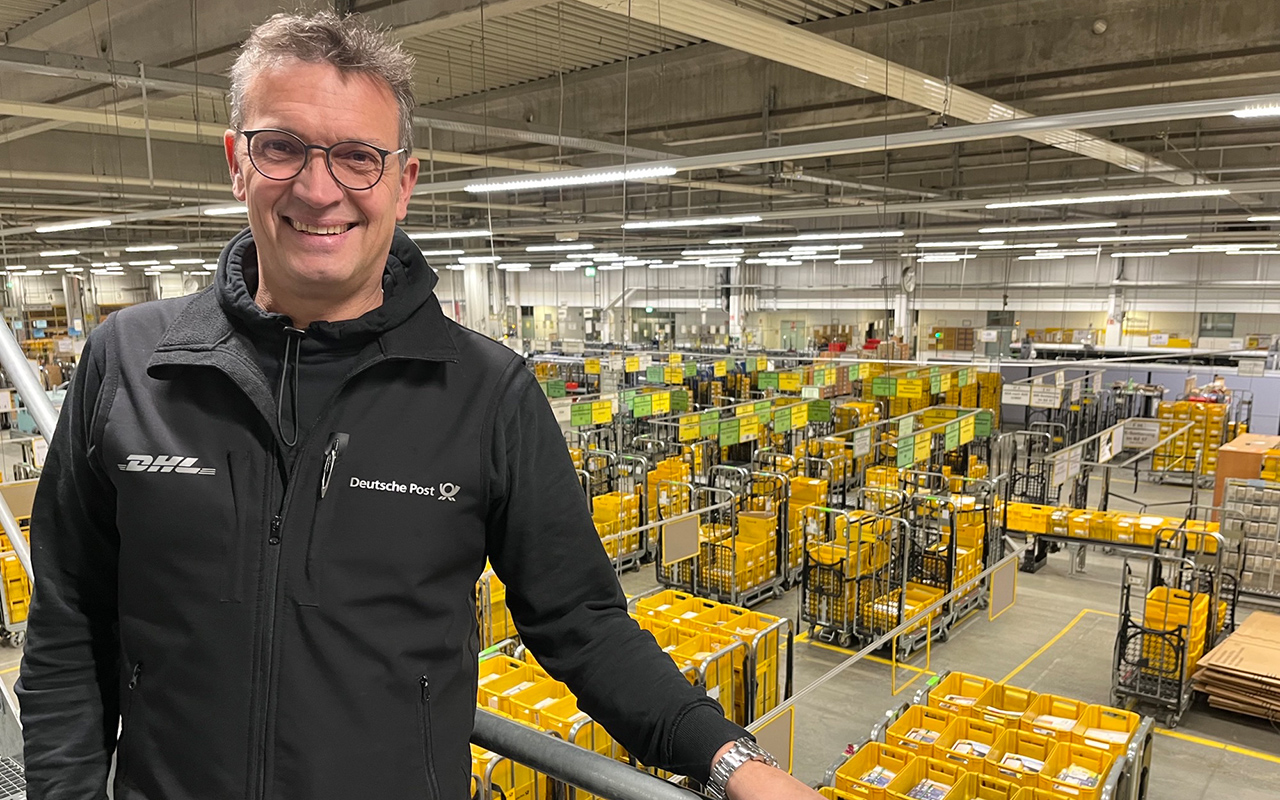 In seinen Hnden liegt die Leitung des Briefzentrums 57 in Freudenberg: Markus Stahl. (Foto: Deutsche Post DHL Group)