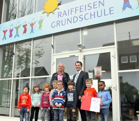 Flammersfelder Grundschule trgt jetzt Raiffeisens Namen 