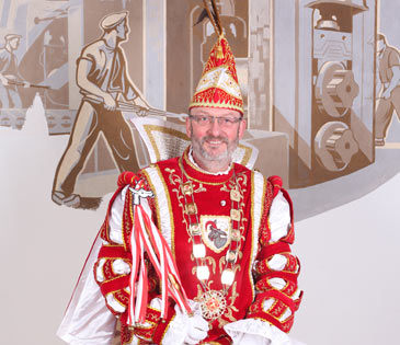 Prinz Michael II. , auch genannt Mc, freut sich auf den Besuch im Schtzenhaus. Foto: KG