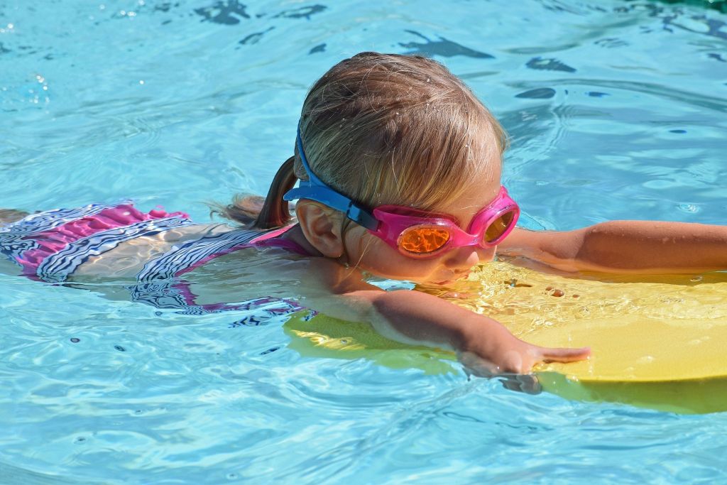 Schwimmen ist eine lebenswichtige Technik. Foto: CDU