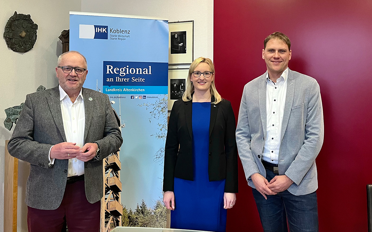 Von links Dr. Peter Enders, Kristina Kutting und Lars Kutting freuen sich auf den Austausch. (Foto: Frederik Fein)