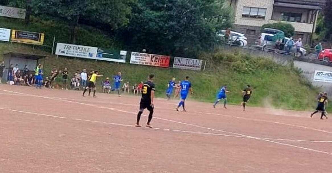 Beim Auftaktspiel gelang den Schnsteinern eine berraschung gegen den Favoriten. (Foto: Sportfreunde Schnstein)