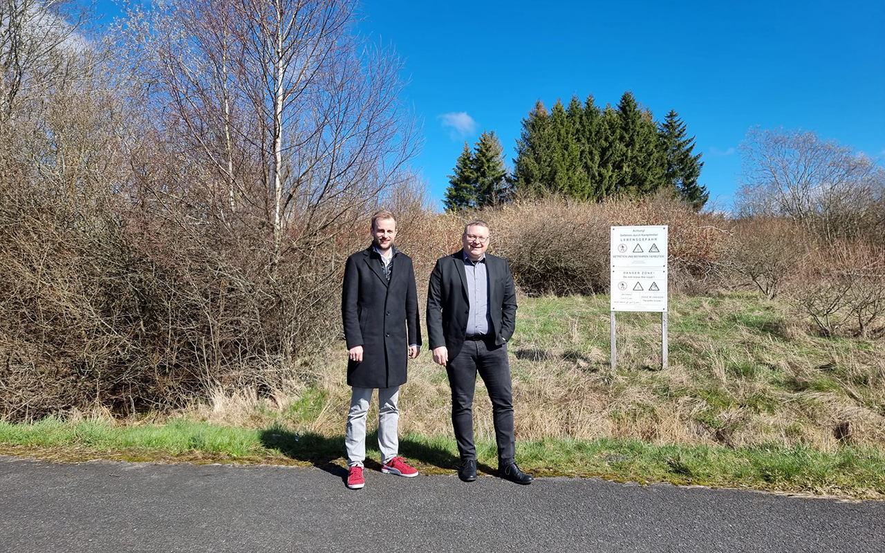 Matthias Reuber und Dirk Eickhoff am Stegskopf. (Foto: Tobias Gerhardus)