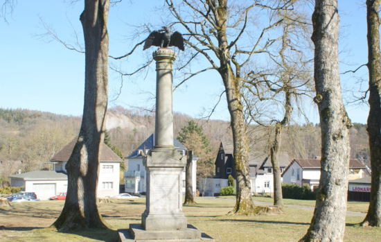 Steinbuschanlage: Baumhaus und Denkmal haben Platz 