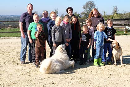 Ferienkinder zu Besuch auf dem Hof Fhringen