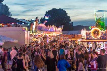 Ein groer Rummelplatz mit neuen Fahrgeschften gehrt zum Schtzenfest in Wissen. Fotos: Veranstalter