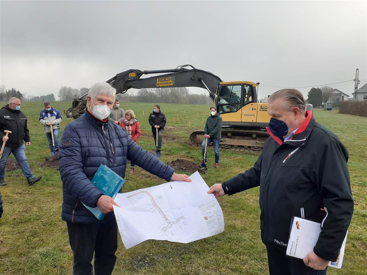 Spatenstich in Weitefeld: Drittes Neubaugebiet wird erschlossen
