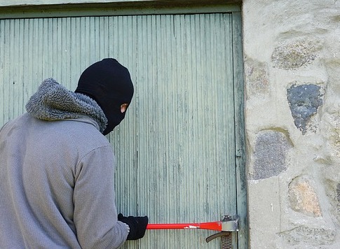 Schrottdiebe in Wissen: Einbruch in unbewohntes Haus 