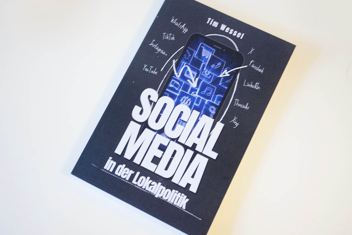 Buchtipp: "Social Media in der Lokalpolitik" von Tim Wessel