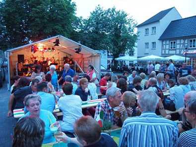 Zum Start in die Ferien: Toskanische Nacht in Altenkirchen