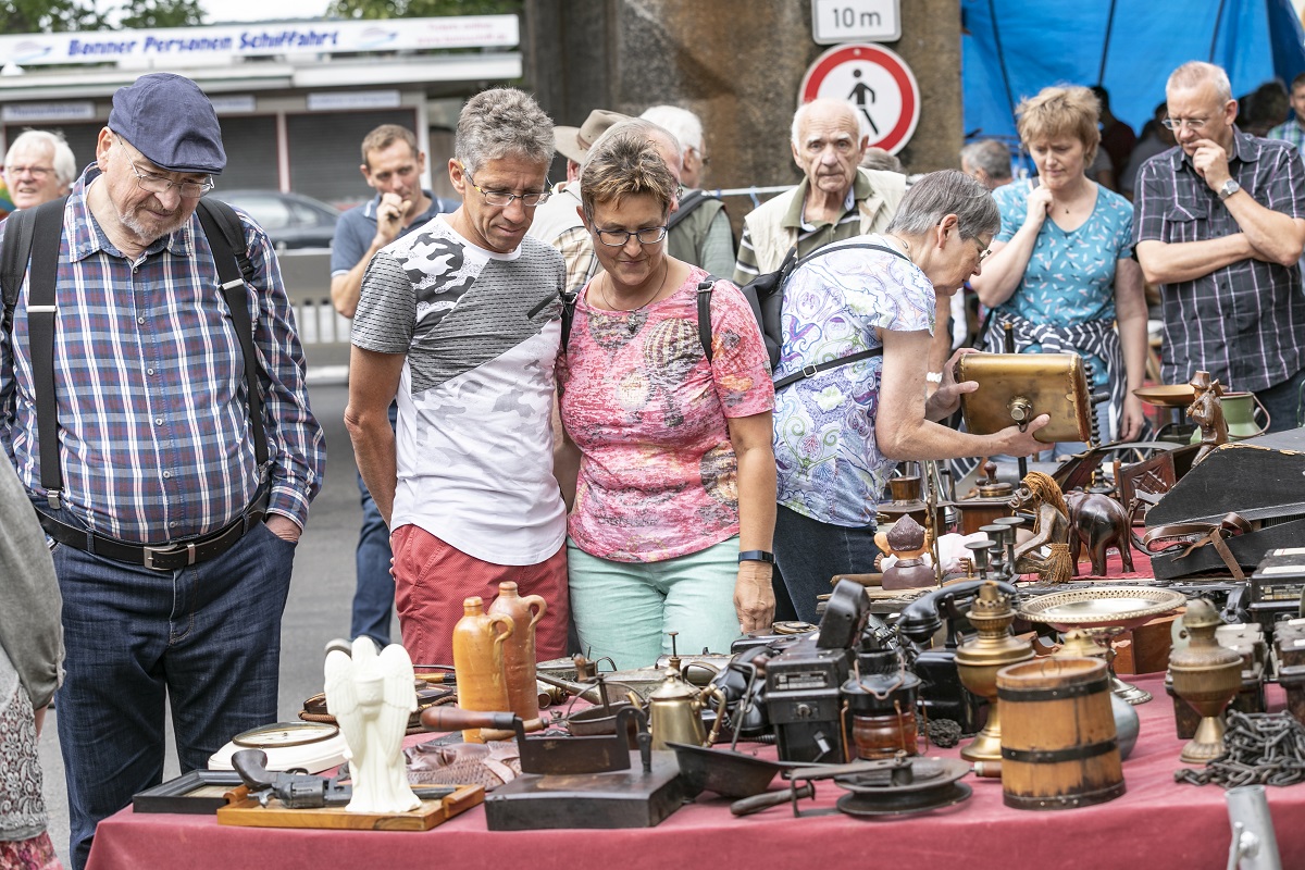 Stbern, Feilschen und Sammeln auf dem 89. Antik- & Trdelmarkt in Linz