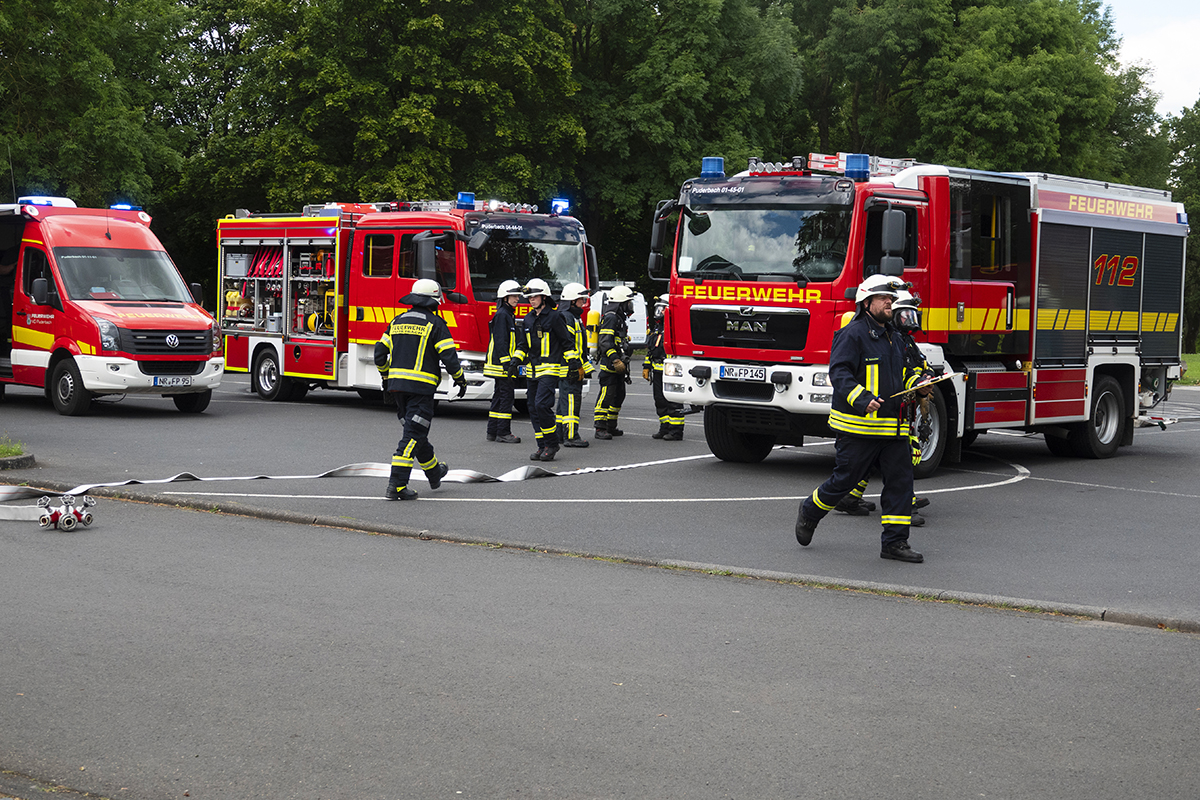 Feuerwehren der VG Puderbach bei Grobung in Urbach gefordert