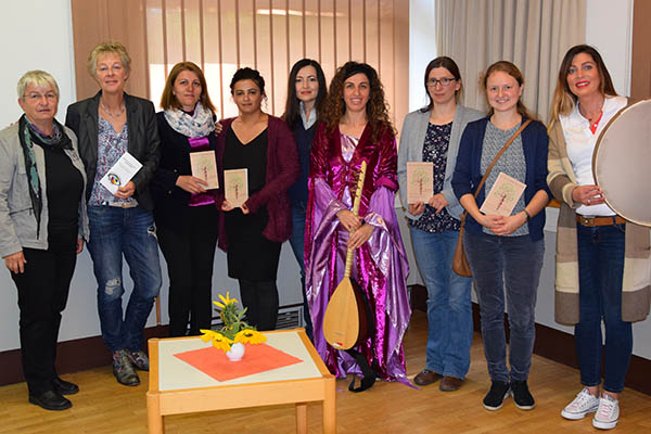 Von links: Violeta Jasiqi, Birgit Baumeister, Sandra Kreil, Sosin Elena, Dilorom Jacka, zlem Dogan, Zbeyde Temel, Bea Rder-Simon, Doris Eyl-Mller. Foto: pr 