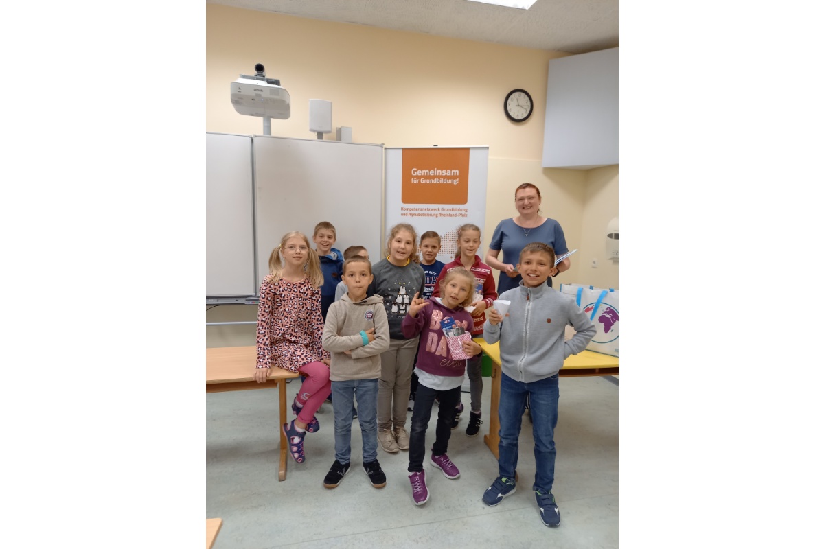 Vorleseaktion auf Ukrainisch an der Grundschule Urbach