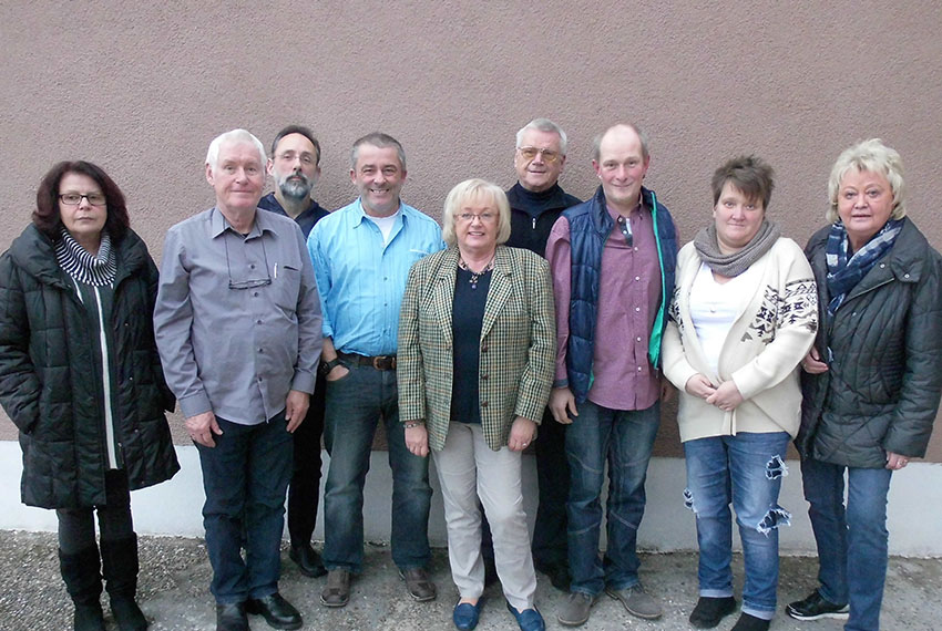 Heidi Werner, Kurt Kister, Uwe Baumgrtner, Andreas Claaen, Annelie Baumgrtner, Gnter Steube, Marcus Bischoffberger, Petra Benner und Anita Khn (von links). Es fehlt Martin Eichner. Foto: VVVR