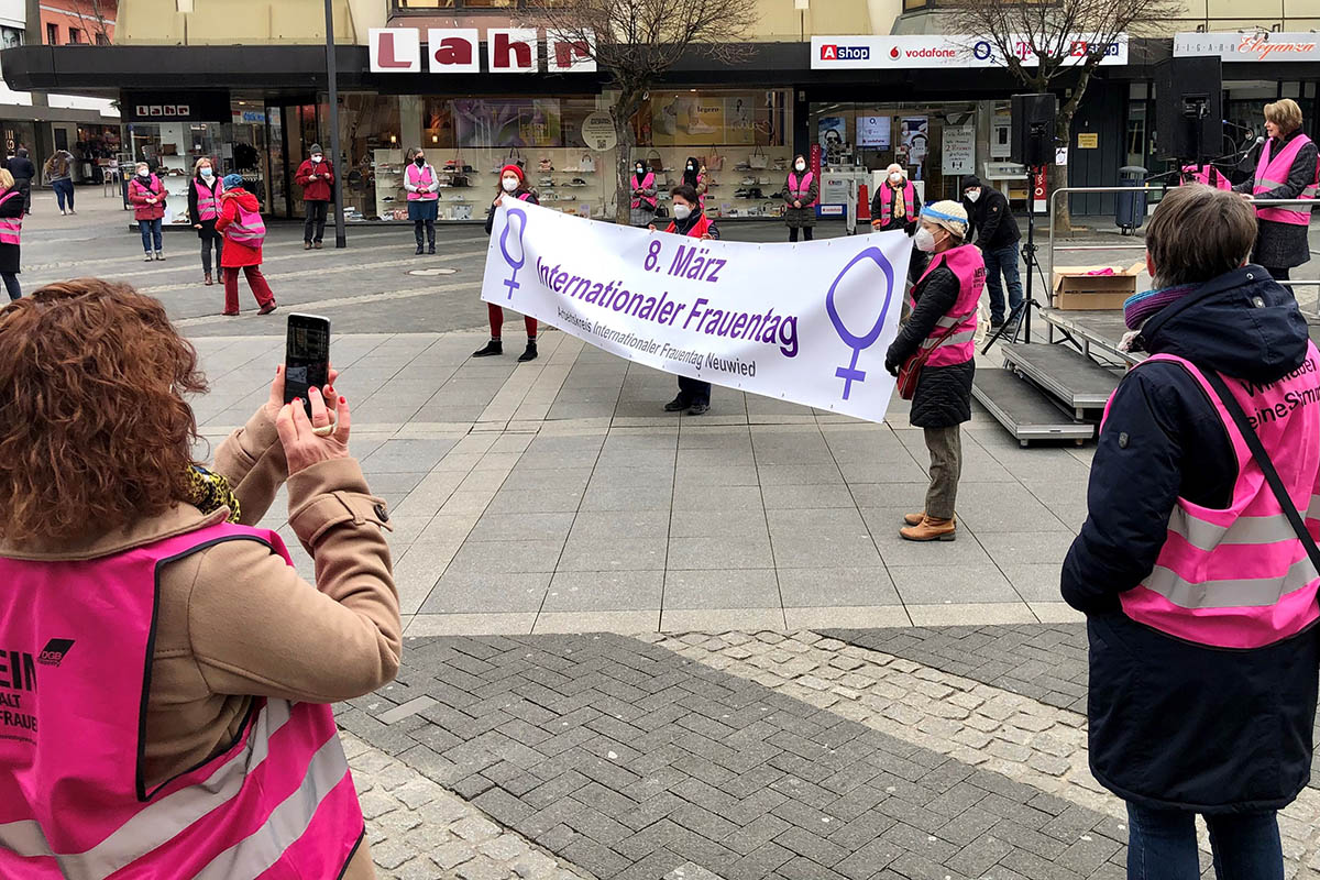 Internationaler Frauentag auch in Neuwied auf Luisenplatz begangen