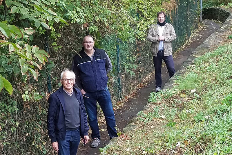 Das Foto zeigt (vlnr) den Ortsverbandsvorsitzenden Georg Schuhen mit den Vorstandskollegen Martin Monzen und Thorsten Dreistein-Faustmann. Foto: pr