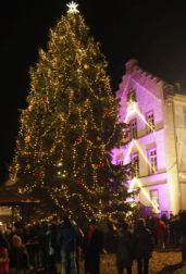 Traditionelles Weihnachtsbaumerleuchten auf dem Bendorfer Wochenmarkt