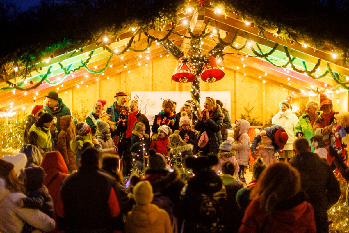 Hunderte Gste feierten ein "Weihnachten fr alle" in Westerburg