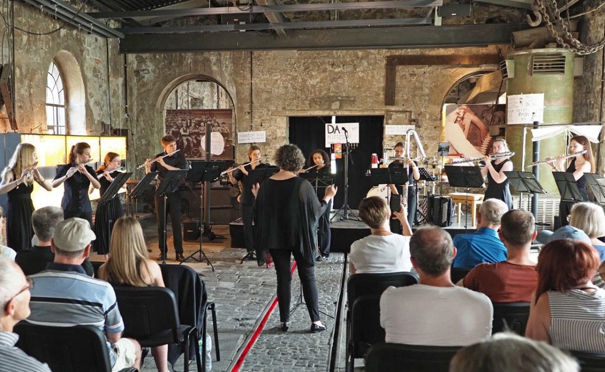 Kultur hoch zwei: Wandelkonzert und Pleitejazz in Stffel-Park