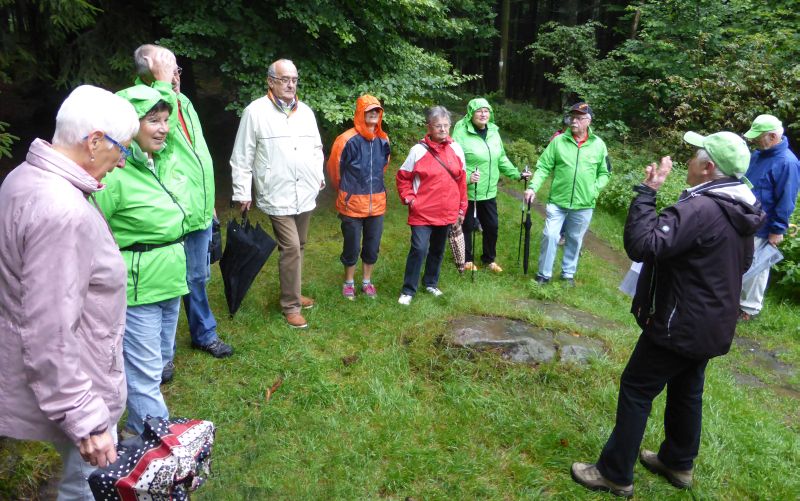 Westerwaldverein Bad Marienberg wanderte im Regen zum Elly-Turm