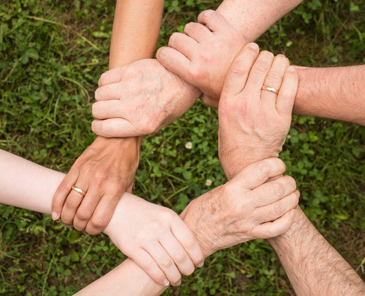 Alle Hand in Hand  so kann die SPK im WW umgesetzt werden. (Symbolbild: Pixabay)